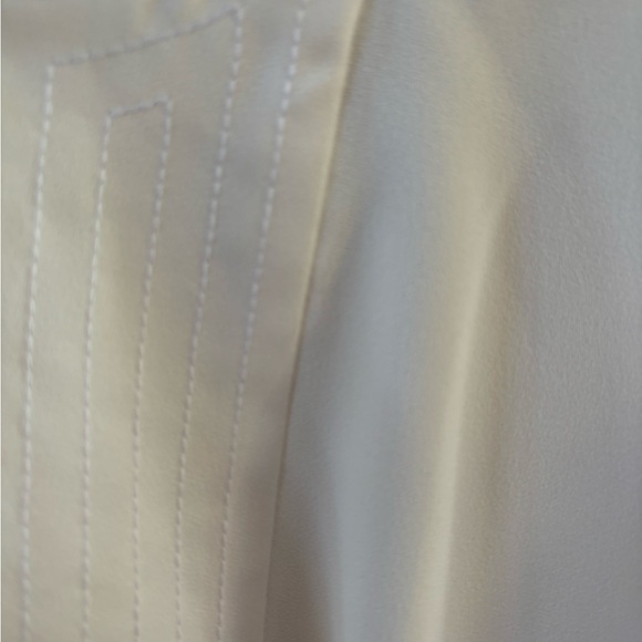 Trina Turk blouse, M, front zip with tassel, NWT, small stain on collar - Picture 6 of 6